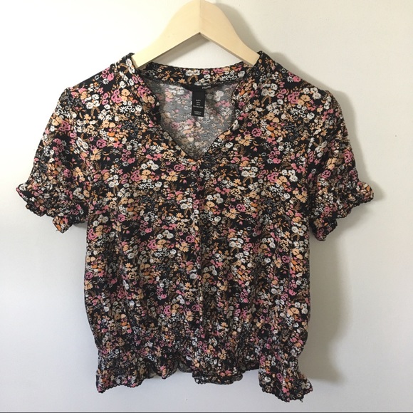 H&M Tops - Floral Knit Peasant Top